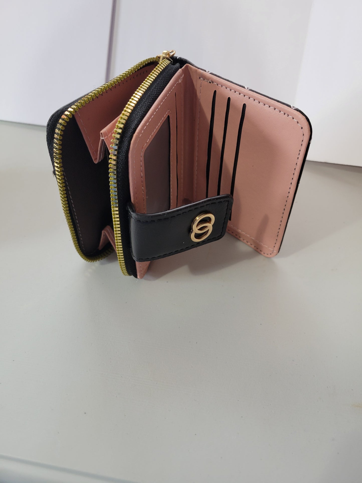 Black O's |Wallets