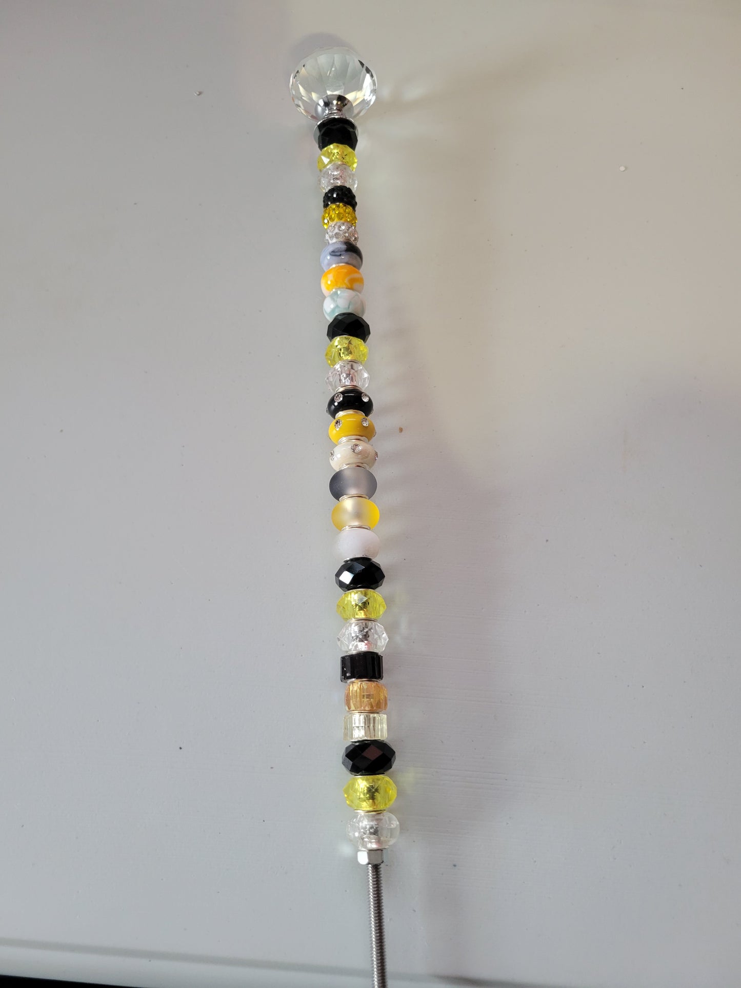 Black/Yellow/White| Garden Stake